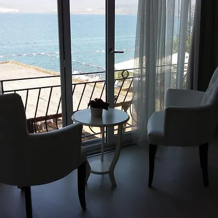 מלון Hidden Garden 2*