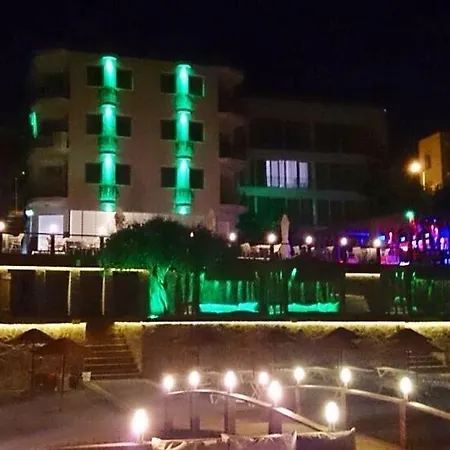 Hidden Garden מלון Milas