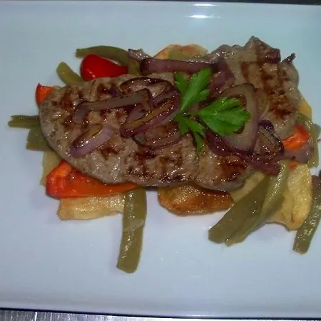 Hidden Garden מלון