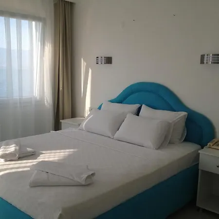 מלון Hidden Garden 2*