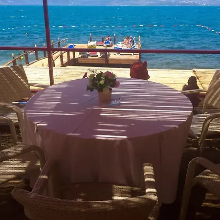 מלון Hidden Garden 2*