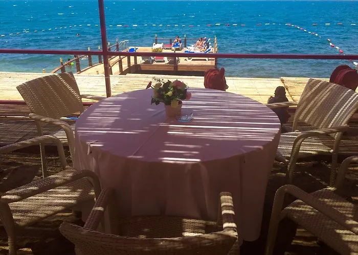 ホテル Hidden Garden 2*