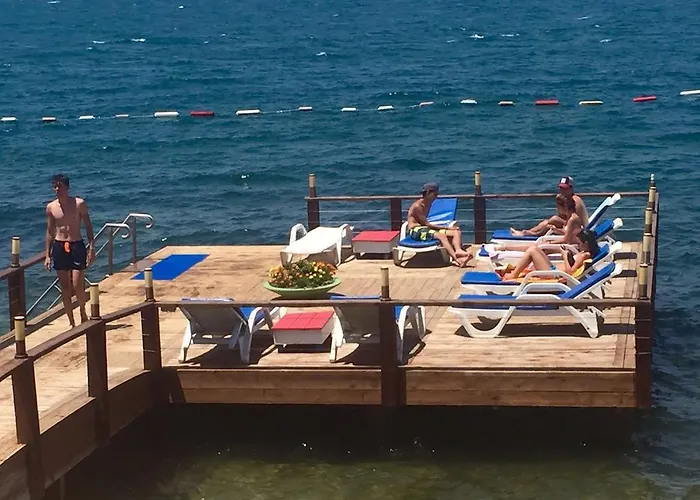 ホテル Hidden Garden 2*