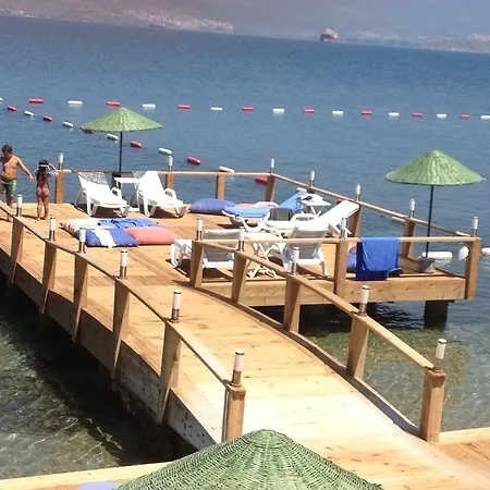 Hidden Garden Szálloda 2*